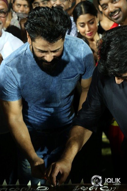 Celebs-at-Nadigar-Sangam-Lebaras-Natchathira-Cricket-Match